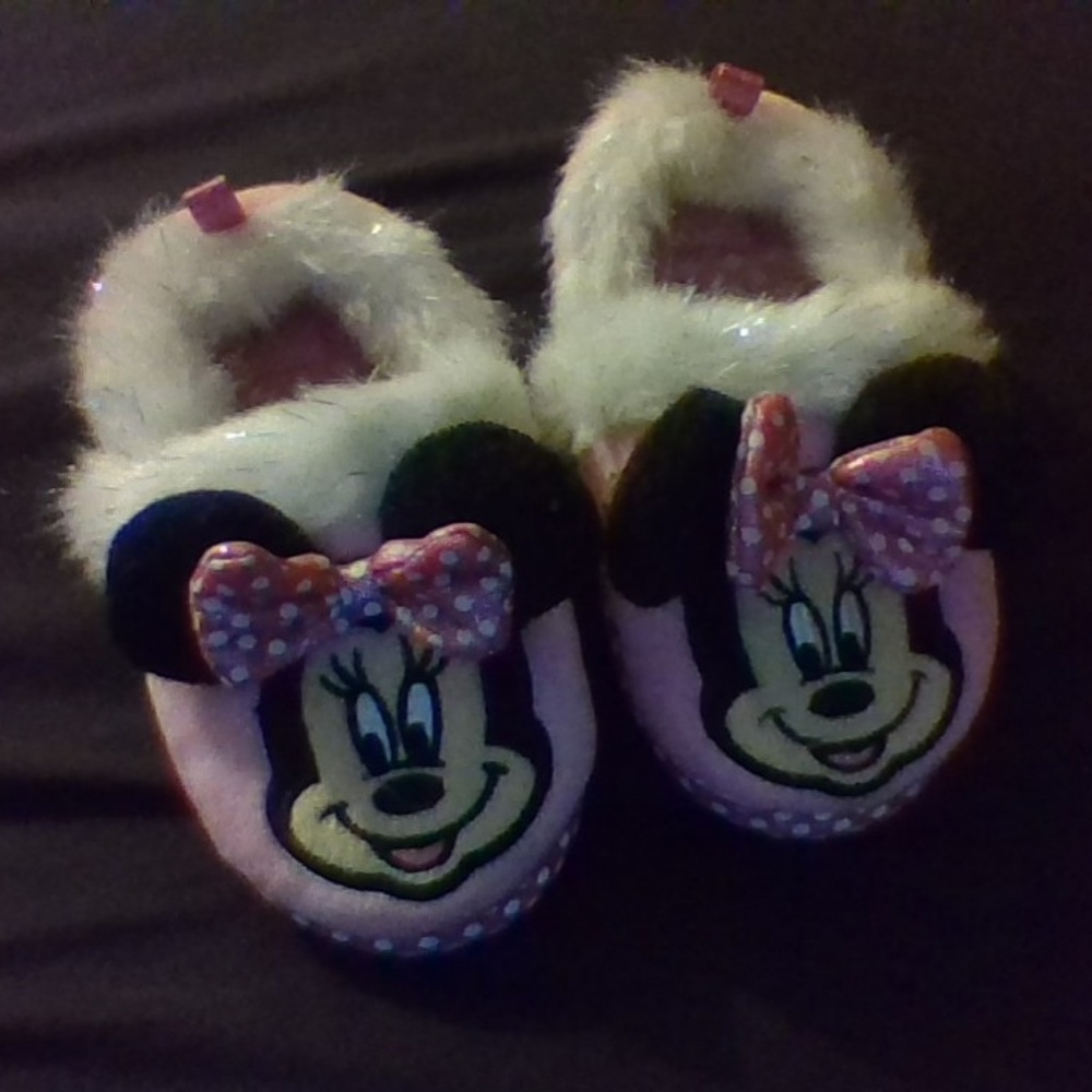 Disney Minnie Mouse Slippers - Picture 2 of 2